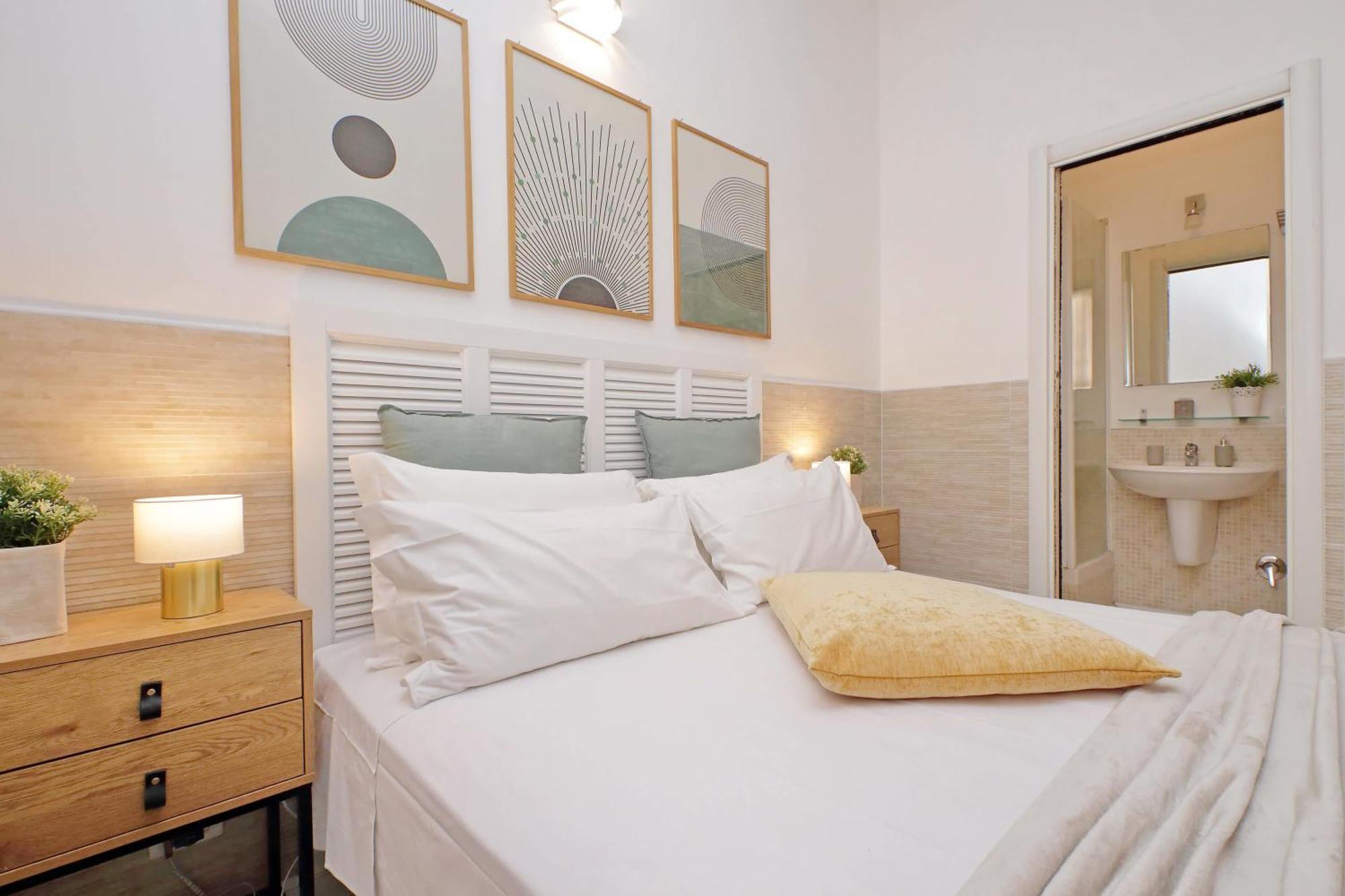 Opera Inn Suites - Rooms And Apartments Рим Екстер'єр фото