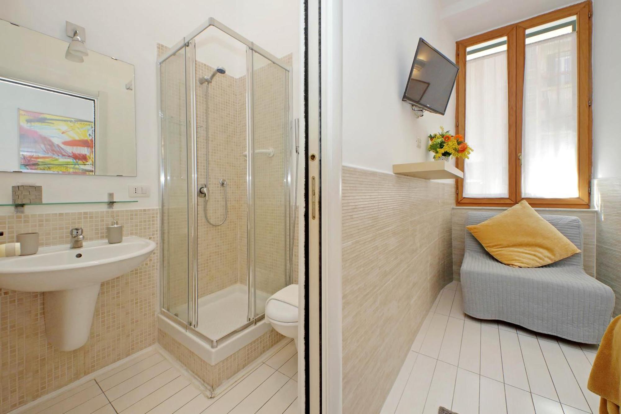 Opera Inn Suites - Rooms And Apartments Рим Екстер'єр фото