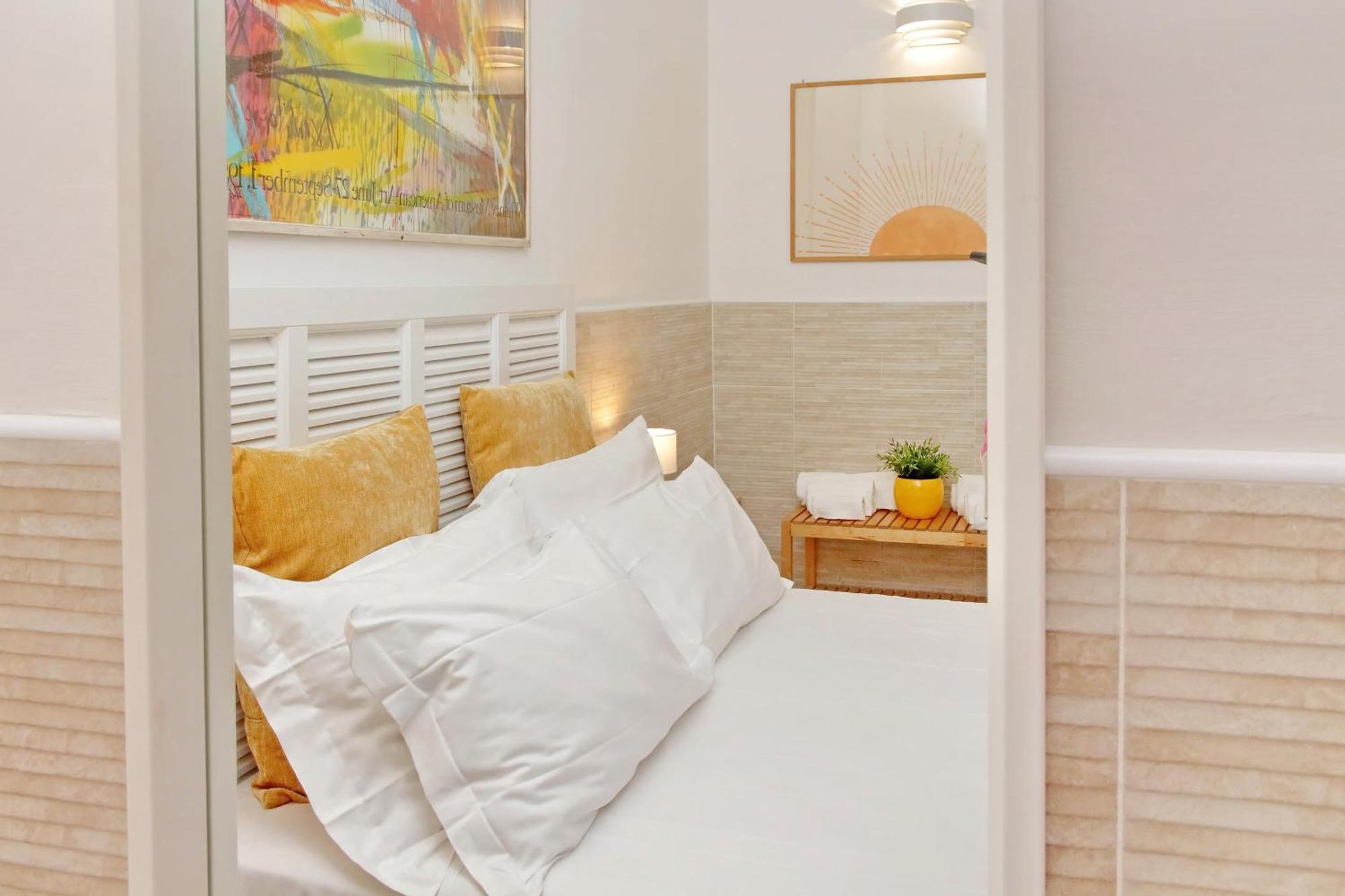 Opera Inn Suites - Rooms And Apartments Рим Екстер'єр фото