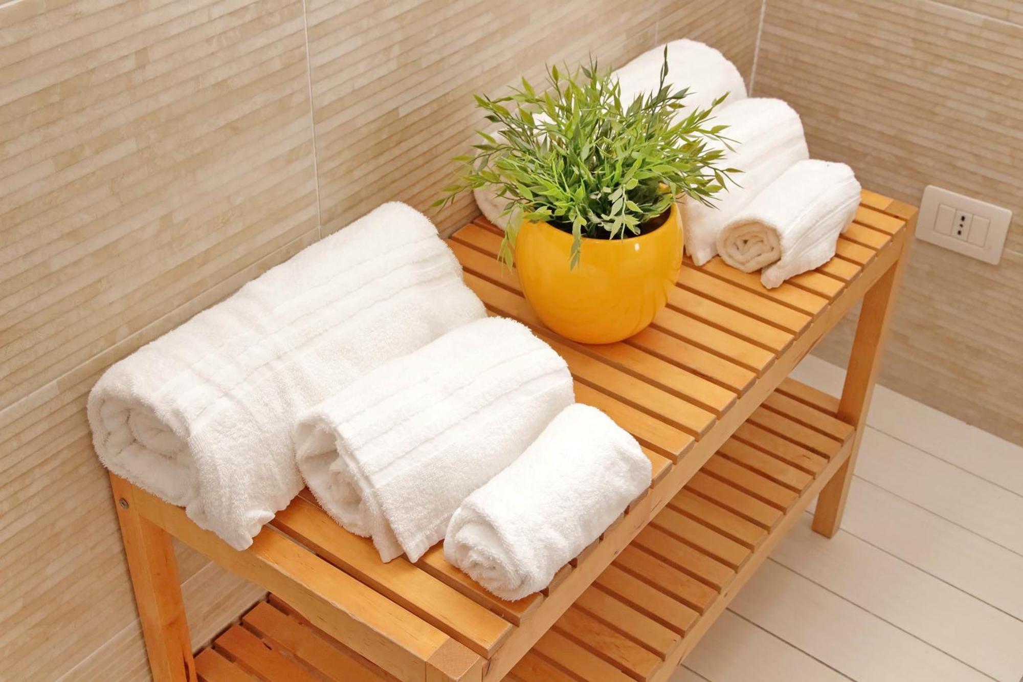 Opera Inn Suites - Rooms And Apartments Рим Екстер'єр фото